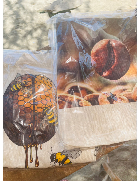 Tote bag